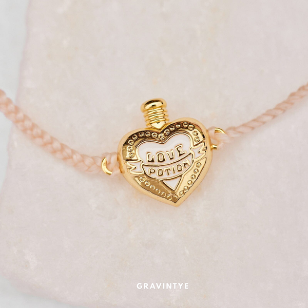 LOVE POTION PENDANT NECKLACE